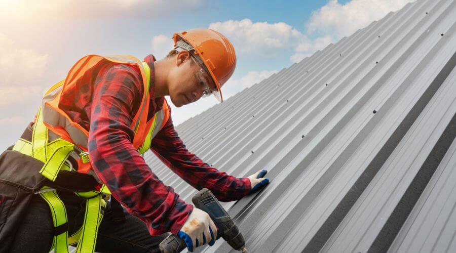 Expert tile roof repair services in Sanderson, FL
